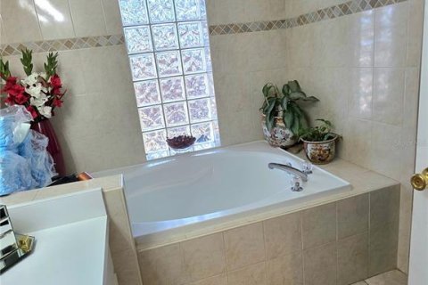 Casa en venta en Tampa, Florida, 3 dormitorios, 141.4 m2 № 1616941 - foto 12