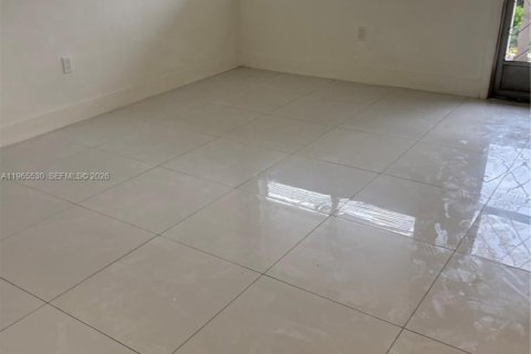 Condominio en alquiler en North Miami, Florida, 1 dormitorio, 57.32 m2 № 2027117 - foto 6
