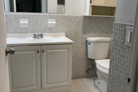 Condominio en alquiler en North Miami, Florida, 1 dormitorio, 57.32 m2 № 2027117 - foto 7