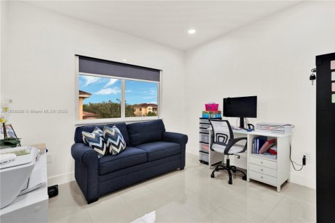 Casa en venta en Homestead, Florida, 4 dormitorios, 208.38 m2 № 1887391 - foto 14