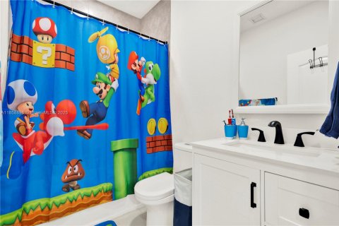 Casa en venta en Homestead, Florida, 4 dormitorios, 208.38 m2 № 1887391 - foto 18