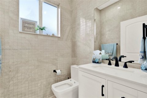 Casa en venta en Homestead, Florida, 4 dormitorios, 208.38 m2 № 1887391 - foto 10