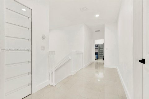 Casa en venta en Homestead, Florida, 4 dormitorios, 208.38 m2 № 1887391 - foto 12