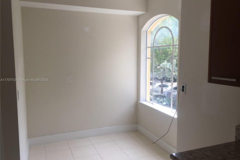 House in Aventura, Florida 3 bedrooms, 165.83 sq.m. № 1942814 - photo 4