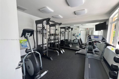 House in Aventura, Florida 3 bedrooms, 165.83 sq.m. № 1942814 - photo 20