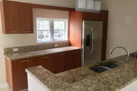 House in Aventura, Florida 3 bedrooms, 165.83 sq.m. № 1942814 - photo 2