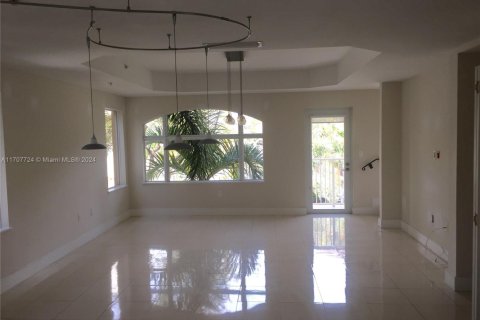 House in Aventura, Florida 3 bedrooms, 165.83 sq.m. № 1942814 - photo 5