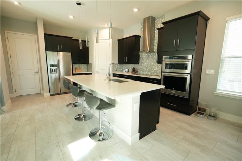 House in Oakland, Florida 3 bedrooms, 193.42 sq.m. № 1782540 - photo 4
