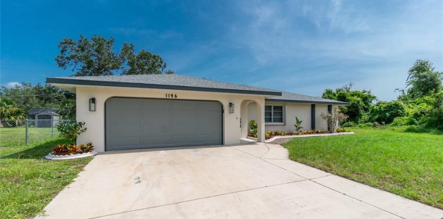 Casa en Port Charlotte, Florida 3 dormitorios, 156.26 m2 № 1906821