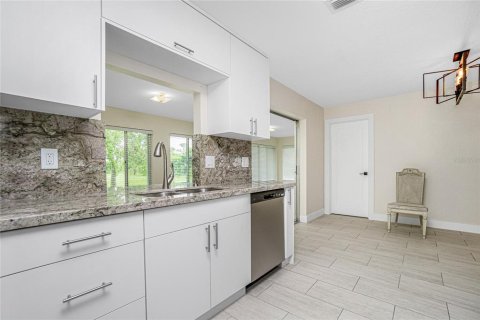 Casa en alquiler en Port Charlotte, Florida, 3 dormitorios, 156.26 m2 № 1906821 - foto 13