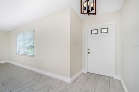 Casa en alquiler en Port Charlotte, Florida, 3 dormitorios, 156.26 m2 № 1906821 - foto 3
