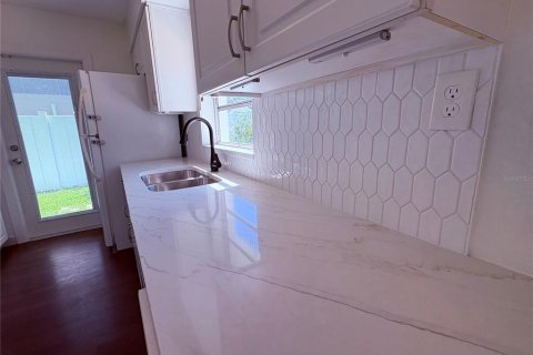 Villa ou maison à louer à Tampa, Floride: 3 chambres, 120.4 m2 № 2419369 - photo 7