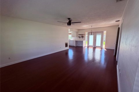 Villa ou maison à louer à Tampa, Floride: 3 chambres, 120.4 m2 № 2419369 - photo 8