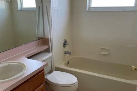 Casa en alquiler en Kissimmee, Florida, 3 dormitorios, 181.07 m2 № 1916510 - foto 20