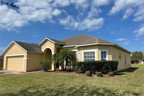 Casa en alquiler en Kissimmee, Florida, 3 dormitorios, 181.07 m2 № 1916510 - foto 1