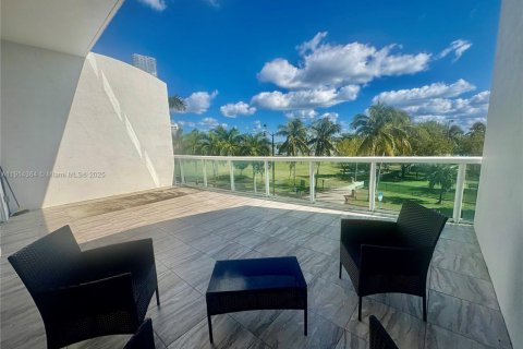Condominio en venta en Miami, Florida, 1 dormitorio, 80.82 m2 № 2005322 - foto 3
