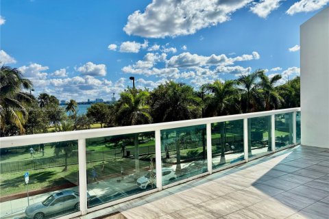 Condominio en venta en Miami, Florida, 1 dormitorio, 80.82 m2 № 2005322 - foto 2