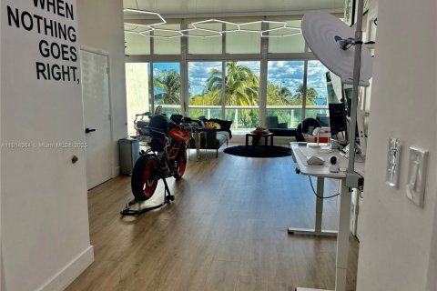 Condominio en venta en Miami, Florida, 1 dormitorio, 80.82 m2 № 2005322 - foto 5