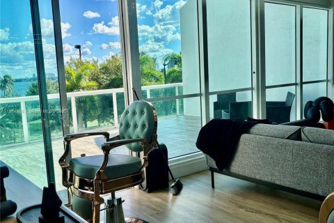 Condominio en venta en Miami, Florida, 1 dormitorio, 80.82 m2 № 2005322 - foto 9