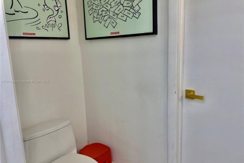 Condominio en venta en Miami, Florida, 1 dormitorio, 80.82 m2 № 2005322 - foto 11