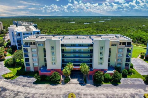 Condo in New Smyrna Beach, Florida, 2 bedrooms  № 1533388 - photo 1
