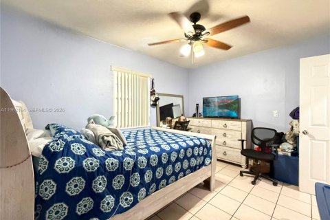 Villa ou maison à vendre à Miami, Floride: 4 chambres, 147.53 m2 № 2024844 - photo 9