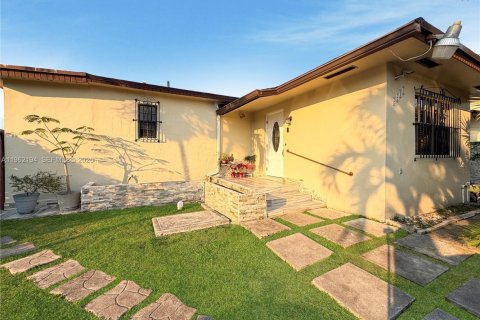 Villa ou maison à Miami, Floride 4 chambres, 147.53 m2 № 2024844