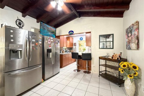 Villa ou maison à vendre à Miami, Floride: 4 chambres, 147.53 m2 № 2024844 - photo 5