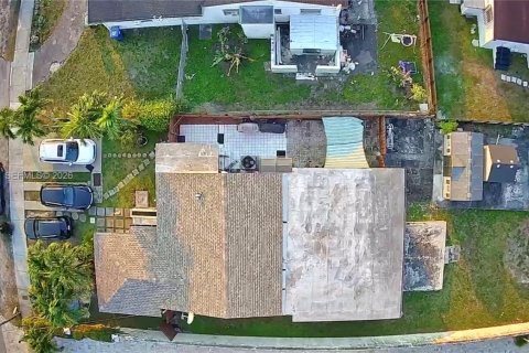 Villa ou maison à vendre à Miami, Floride: 4 chambres, 147.53 m2 № 2024844 - photo 21