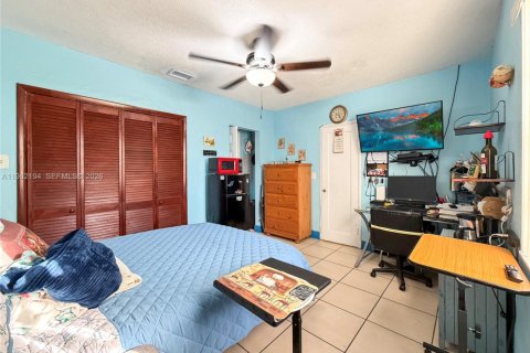 Villa ou maison à vendre à Miami, Floride: 4 chambres, 147.53 m2 № 2024844 - photo 12