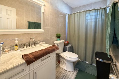 Villa ou maison à vendre à Miami, Floride: 4 chambres, 147.53 m2 № 2024844 - photo 19