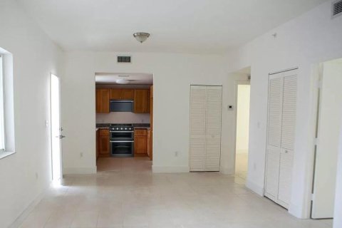 Apartment in Miami, Florida 2 bedrooms, 982.72 sq.m. № 2146891 - photo 7