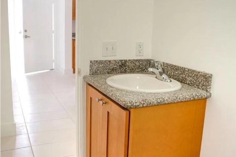 Apartment in Miami, Florida 2 bedrooms, 982.72 sq.m. № 2146891 - photo 5