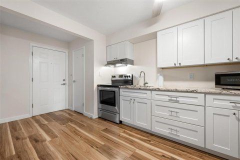 Copropriété à louer à Sarasota, Floride: 1 chambre, 46.45 m2 № 2419364 - photo 9