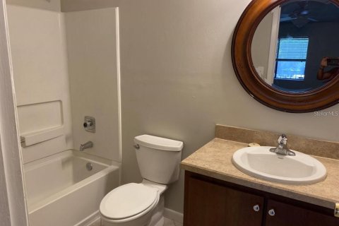 Condominio en alquiler en Tampa, Florida, 2 dormitorios, 105.17 m2 № 1916504 - foto 15