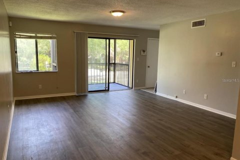 Condominio en alquiler en Tampa, Florida, 2 dormitorios, 105.17 m2 № 1916504 - foto 3
