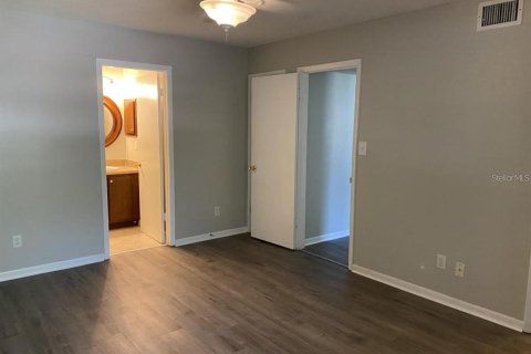 Condominio en alquiler en Tampa, Florida, 2 dormitorios, 105.17 m2 № 1916504 - foto 12