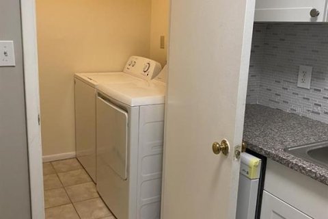 Condominio en alquiler en Tampa, Florida, 2 dormitorios, 105.17 m2 № 1916504 - foto 11