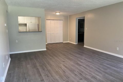 Condominio en alquiler en Tampa, Florida, 2 dormitorios, 105.17 m2 № 1916504 - foto 4