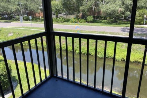 Condominio en alquiler en Tampa, Florida, 2 dormitorios, 105.17 m2 № 1916504 - foto 2