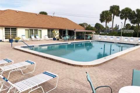 Villa ou maison à louer à Bradenton, Floride: 2 chambres, 95.69 m2 № 2097350 - photo 20