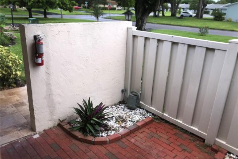 Villa ou maison à louer à Bradenton, Floride: 2 chambres, 95.69 m2 № 2097350 - photo 2