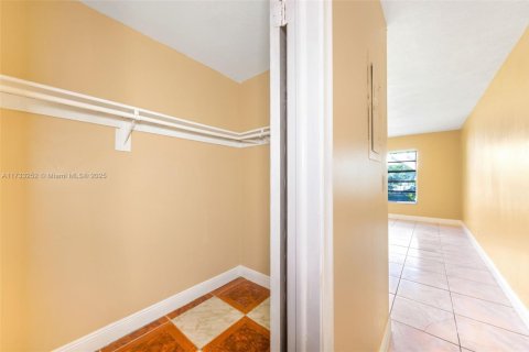 Commercial property in Coral Springs, Florida 362.6 sq.m. № 1975841 - photo 29