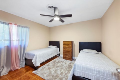 Commercial property in Coral Springs, Florida 362.6 sq.m. № 1975841 - photo 17