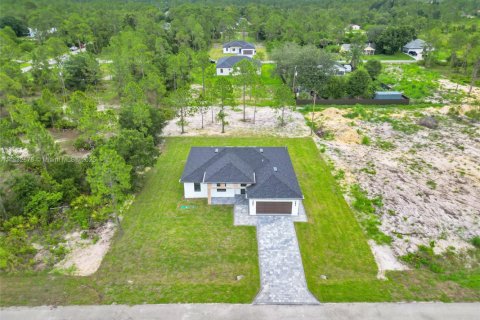 Casa en venta en Lehigh Acres, Florida, 4 dormitorios № 1811922 - foto 19