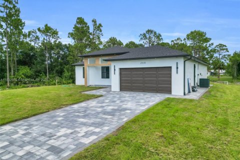 Casa en venta en Lehigh Acres, Florida, 4 dormitorios № 1811922 - foto 3