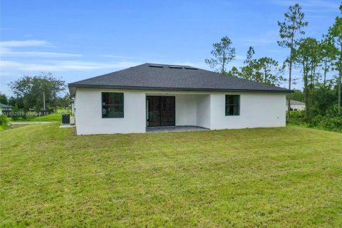 Casa en venta en Lehigh Acres, Florida, 4 dormitorios № 1811922 - foto 7