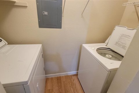 Condo in Orlando, Florida, 1 bedroom  № 1915032 - photo 17
