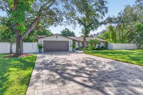 Villa ou maison à Tarpon Springs, Floride 3 chambres, 158.77 m2 № 2396133