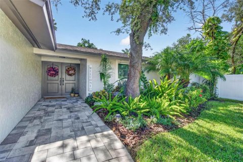 Villa ou maison à vendre à Tarpon Springs, Floride: 3 chambres, 158.77 m2 № 2396133 - photo 2
